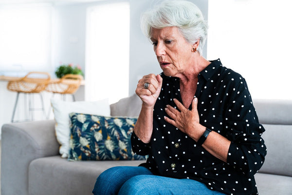 Atemwege im Alter: Warum Senioren besonders unter trockener Winterluft leiden