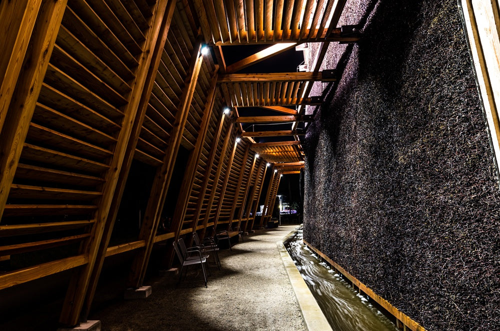 Gradierwerk mit Holzüberdachung